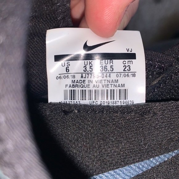 Nike Zoom Training Tennis Shoes - Picture 6 of 6